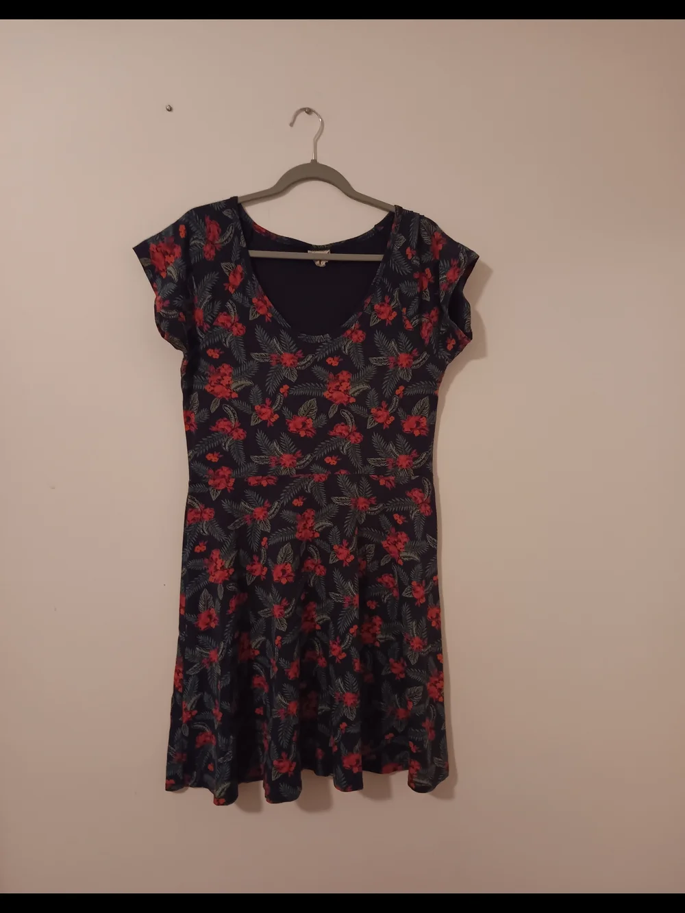 Mata Traders Navy Red Floral Short Sleeve Fit & Flare Dress Large - Picture 2 of 4